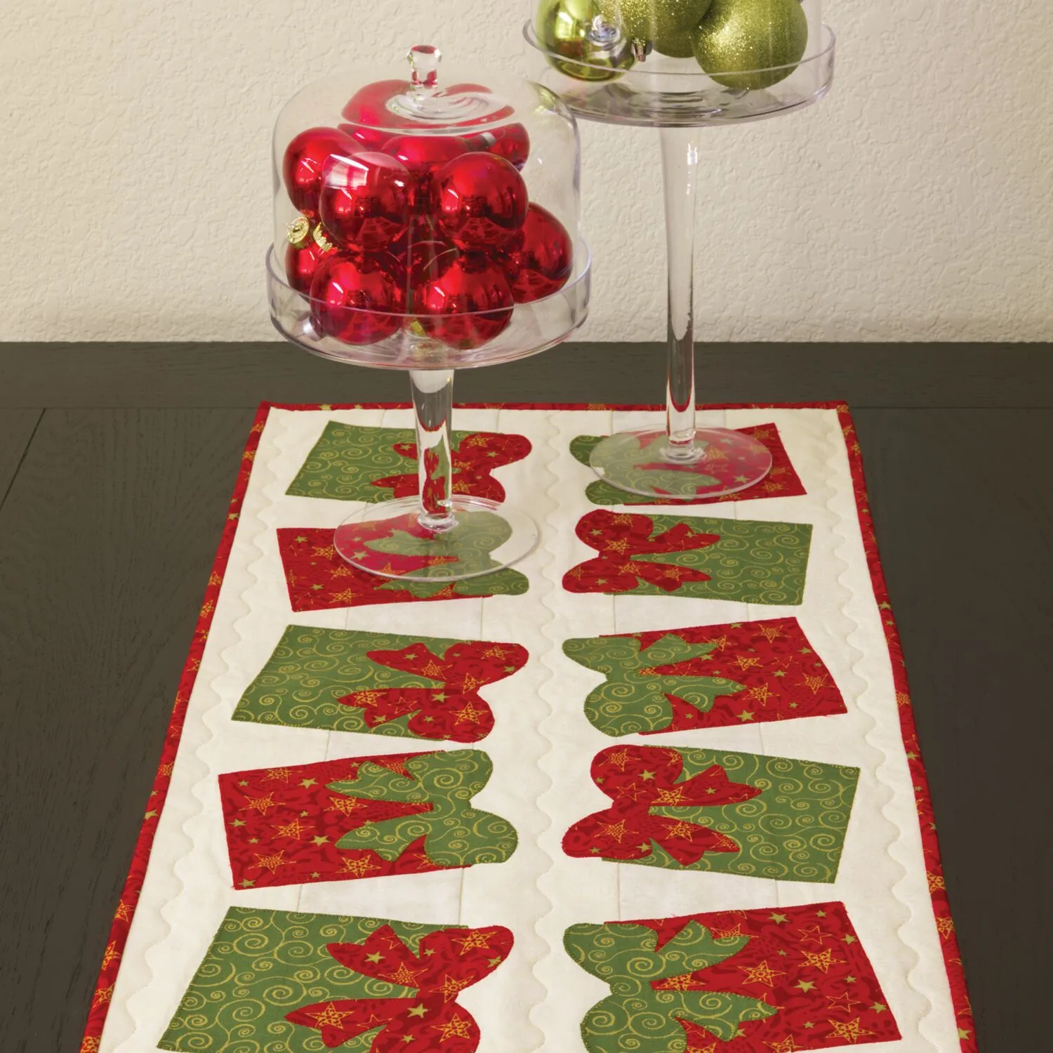 GO! Festive Bow Table Runner Pattern 3 GO! Festive Bow Table Runner Pattern