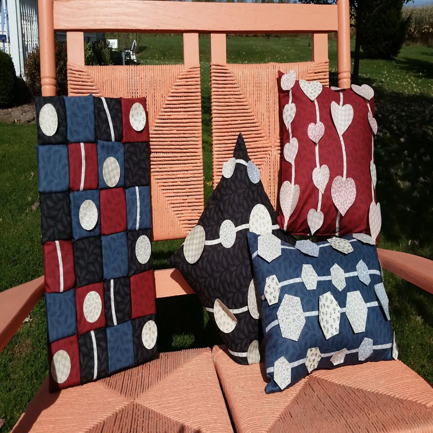 Floating Shapes Wall Hanging & Pillow Pattern