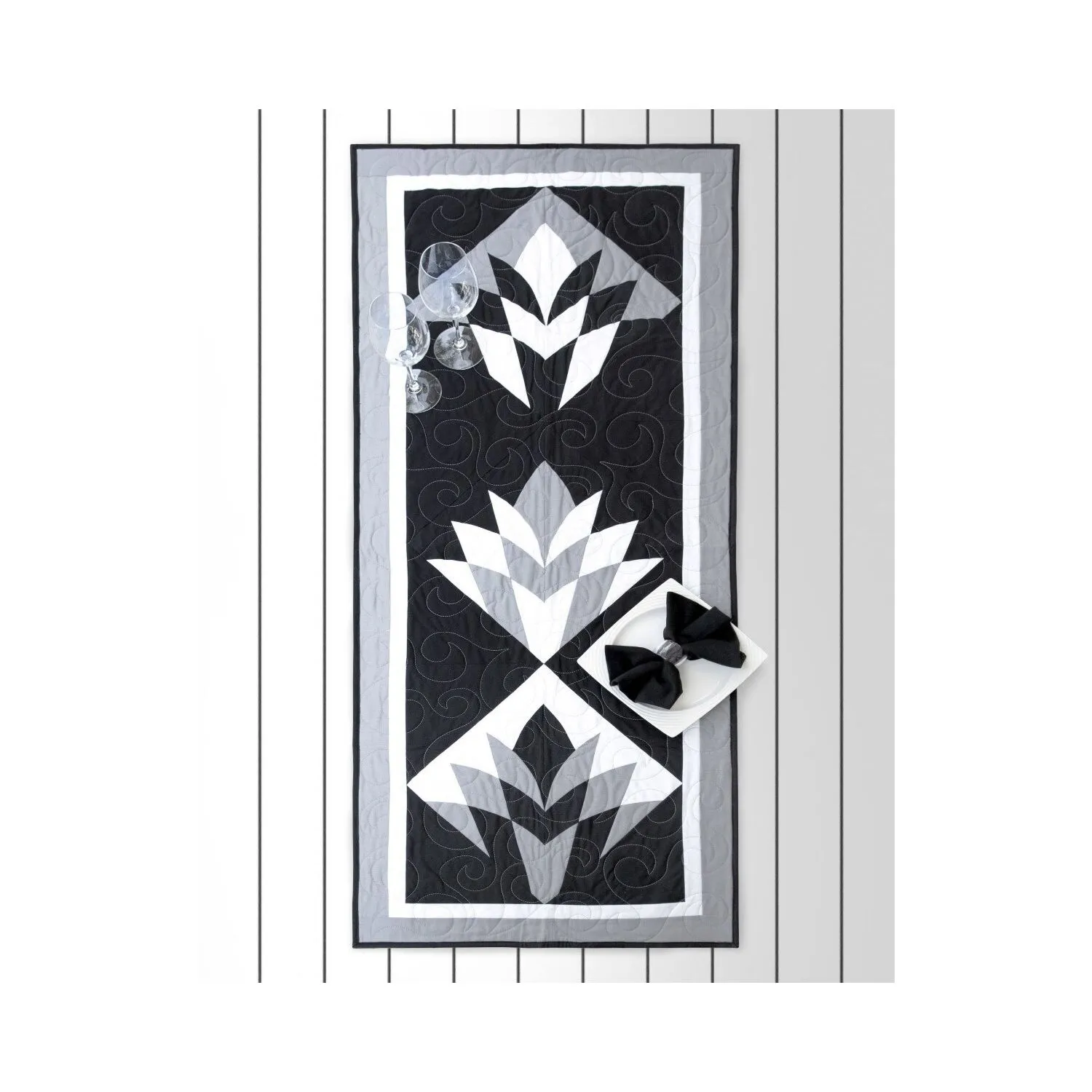 GO! Cleapatra's Fan Table Runner Pattern