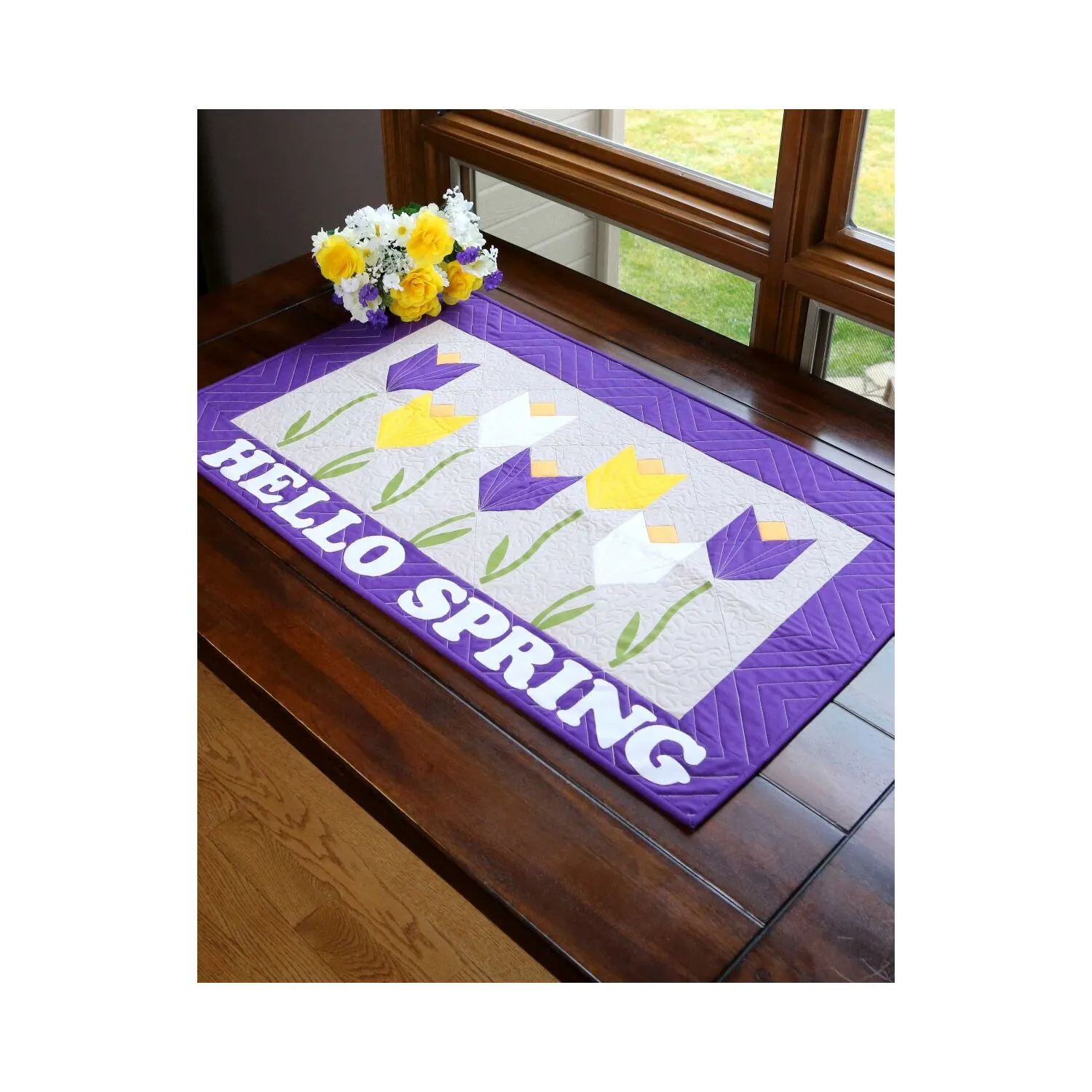 GO! Hello Spring Table Runner Pattern