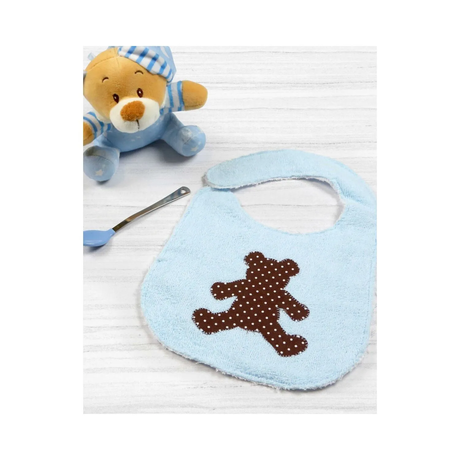 GO! Applique Baby Bib Pattern