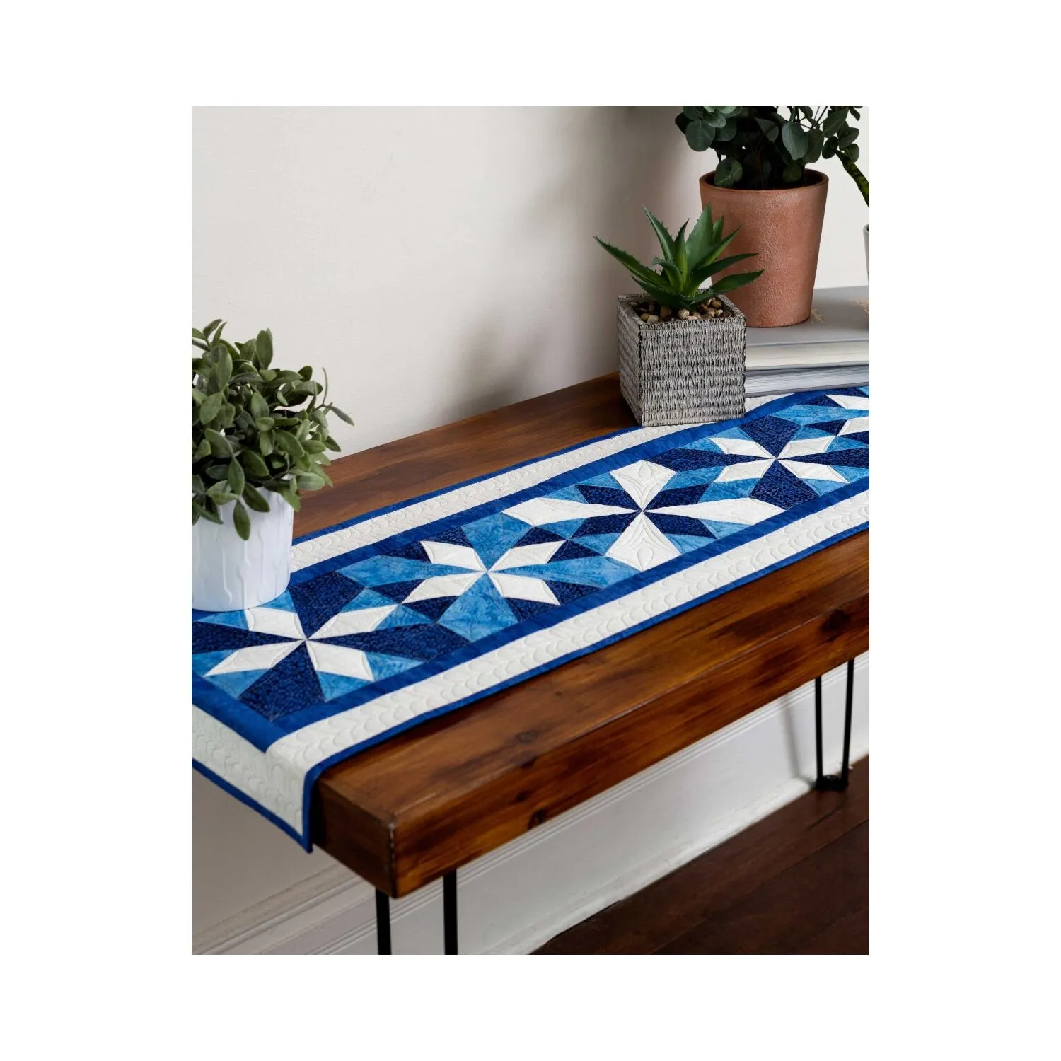 GO! Hattie's Choice Sparkle On Table Runner Pattern
