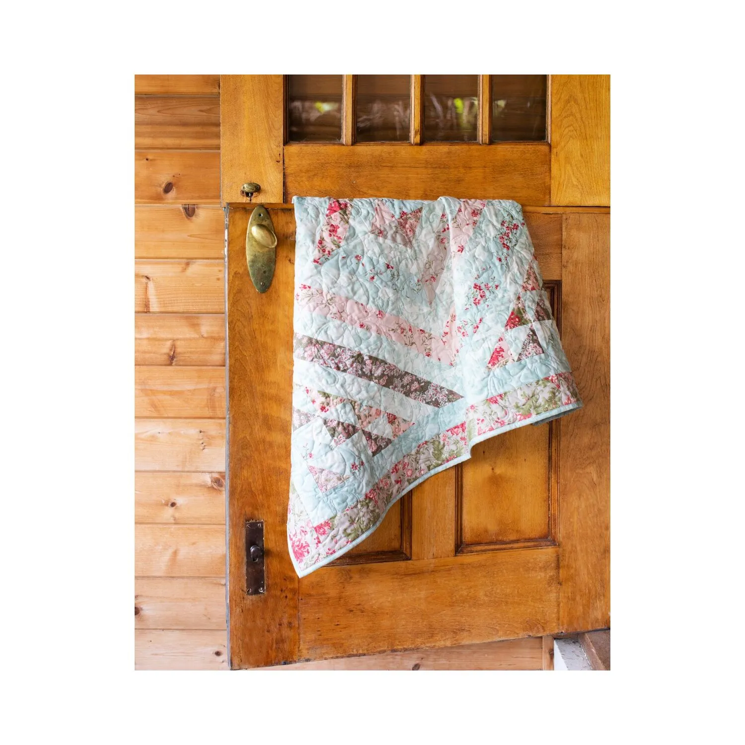 GO! Walk Around the Block Throw Quilt Pattern