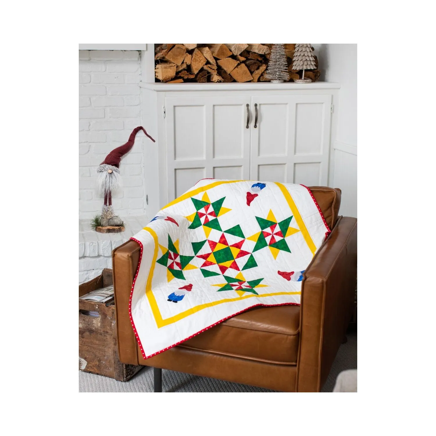 GO! Yuletide Gnomes Wall Hanging Pattern