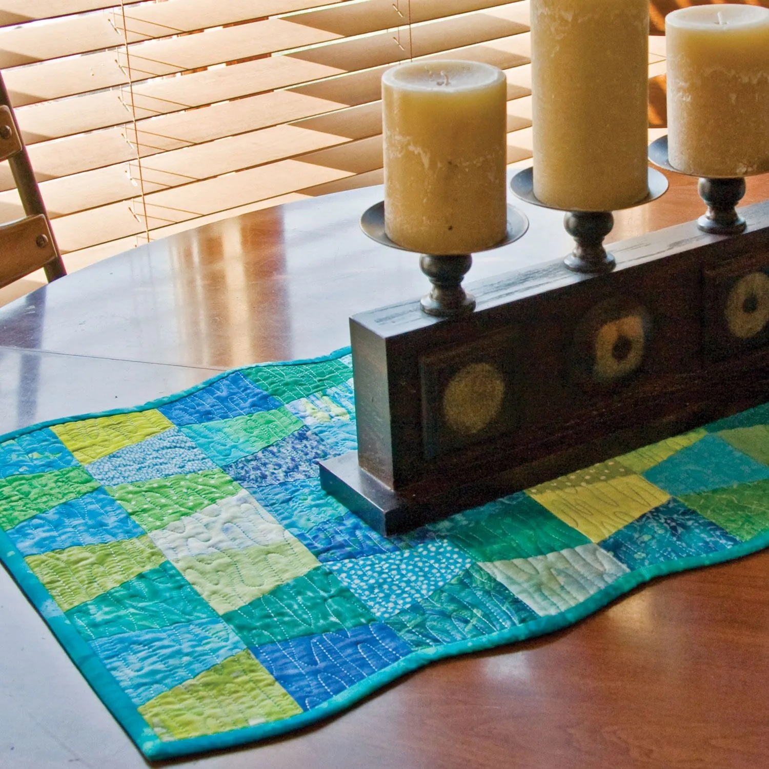 Two Tumblers Table Runner Pattern for GO! and Studio