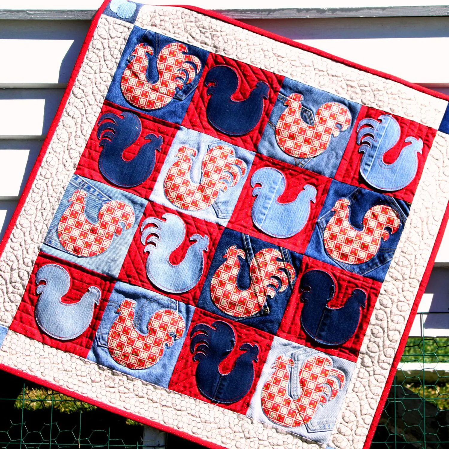 GO! The Chicken Patch Wall Hanging & Table Runner Pattern
