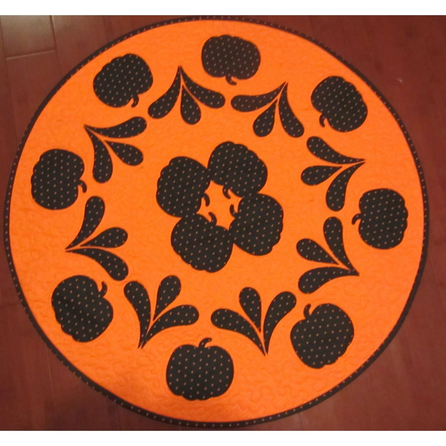 Pumpkinness Table Topper Pattern